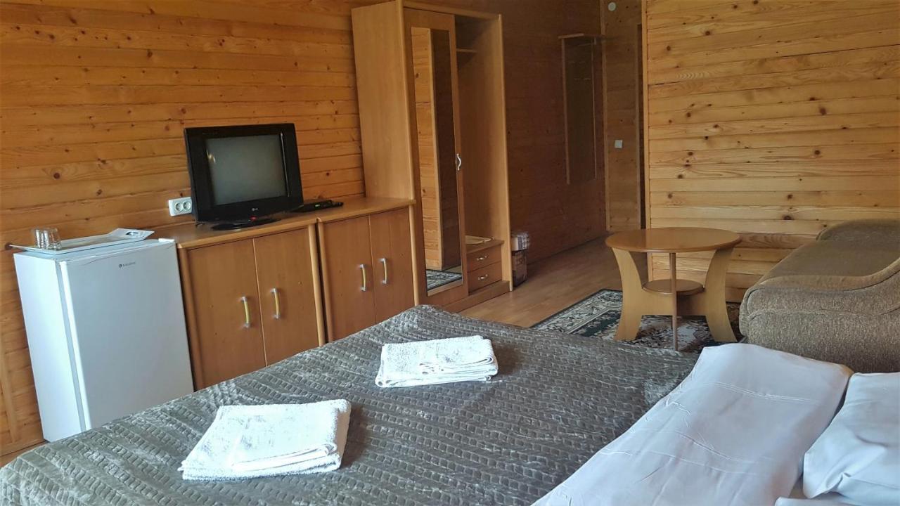 Karpatski Zori Hotel Bukovel Exterior photo