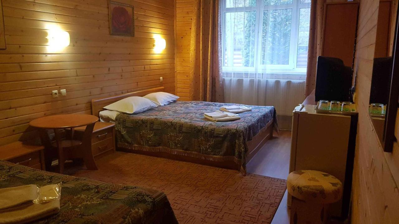Karpatski Zori Hotel Bukovel Exterior photo