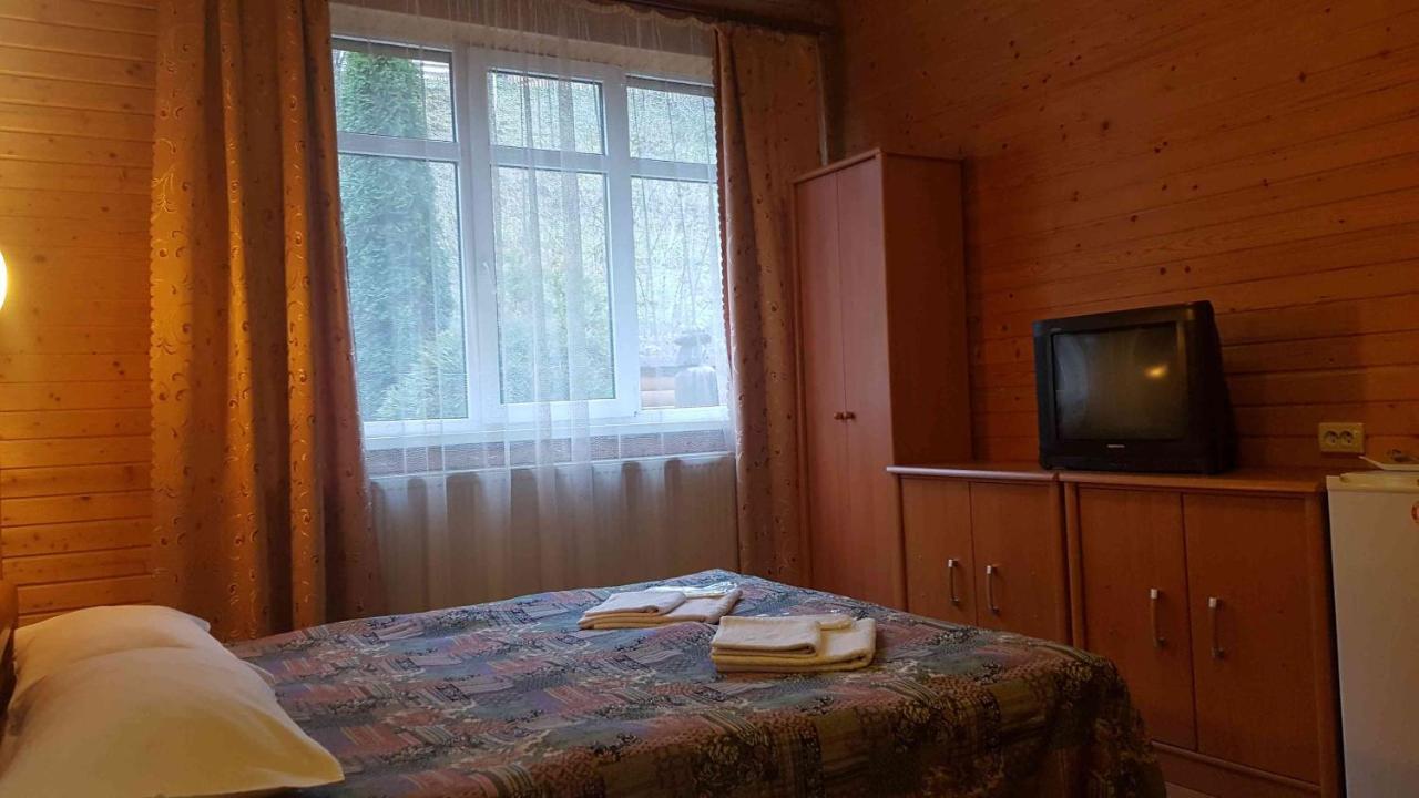 Karpatski Zori Hotel Bukovel Exterior photo