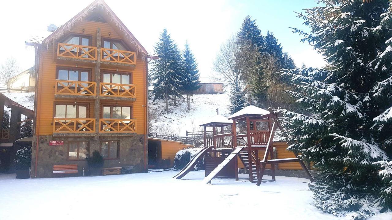 Karpatski Zori Hotel Bukovel Exterior photo